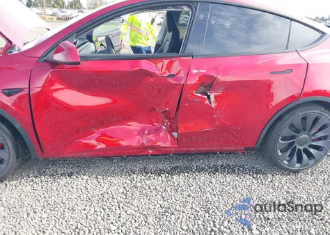 2024 Tesla Model Y Performance Dual Motor All-Wheel Drive from USA, damaged, VIN 7SAYGDEF9RF079267